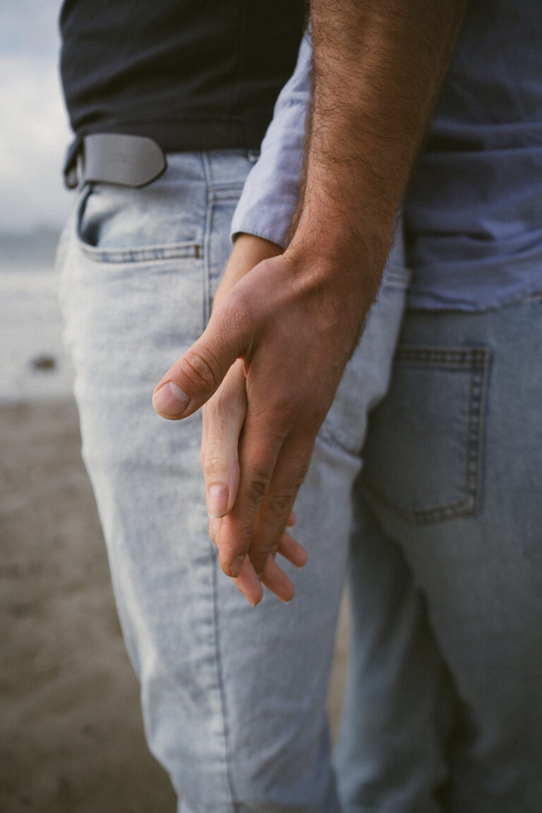 _4AV6823